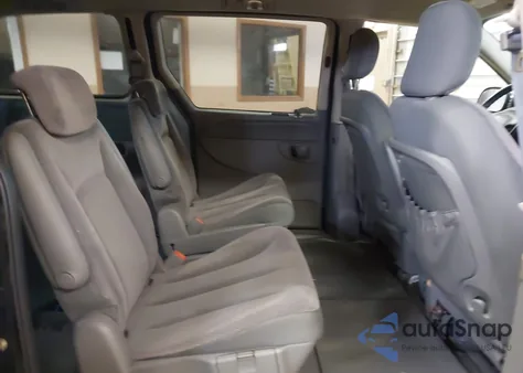 2005 Dodge Grand Caravan Sxt z USA, uszkodzony, nr VIN 2D4GP44L75R516894